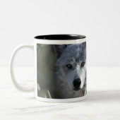 Wolf in Yellowstone Zweifarbige Tasse (Links)