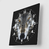 Wolf-inspirierend grafisches Porträt auf a Quadratische Wanduhr (Winkel)
