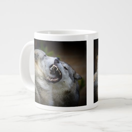 Wolf-Kampf Jumbo-Tasse (Vorderseite Links)