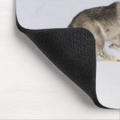 Wolf läuft im Schnee 2 Mousepad (Ecke)