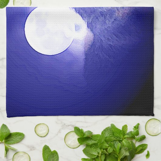 Wolf, Moon & Blue Night Handtuch (Gefaltet)