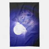 Wolf, Moon & Blue Night Handtuch (Vertikal)