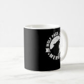 Wolf Pack-Mitglied im Lifetime Distressed Howling Kaffeetasse (VorderseiteRechts)