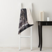WOLF PACK ON ROCK FORMATION SHERPADECKE (Beispiel)