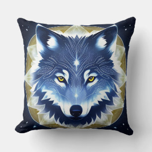 Wolf-Portrait mit intensiven goldenen Augen Kissen