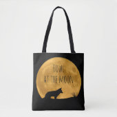 Wolf Silhouetted in Bright Moon  Tasche (Vorderseite)