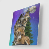 Wolf und Mond Quadratische Wanduhr (Winkel)