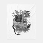 Wolf und Raven mit Skull Fleecedecke (Vorderseite)