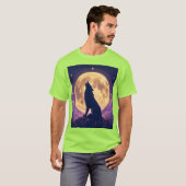 Wolf unter dem Mond. T-Shirt (Vorne ganz)