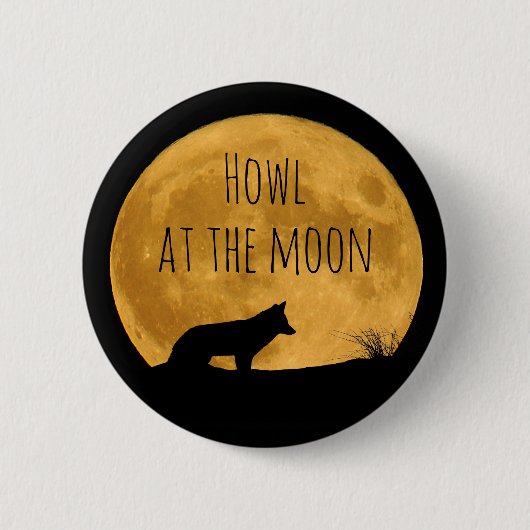 Wolf vor hellem Mond silhouettiert Button (Vorderseite)