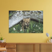Wolf Welpe geht unter Protokoll Leinwanddruck (Insitu (Wohnzimmer))