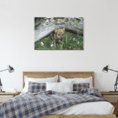 Wolf Welpe geht unter Protokoll Leinwanddruck (Insitu (Schlafzimmer))
