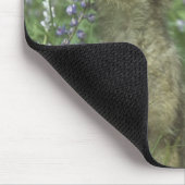 Wolf Welpen heulen auf Wiese Mousepad (Ecke)