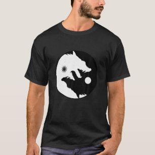 Wolf Yin Yang Sun Moon Vintag Harmony Balance Lif T-Shirt