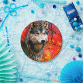 Wölfe, die durch Blätter in einem Wald gucken Pappteller (Party)