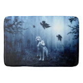 Wölfe im Wald bei Morgendämmerung Badematte (Vorderseite)