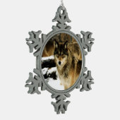 Wolfen im Schnee Schneeflocken Zinn-Ornament (Links)