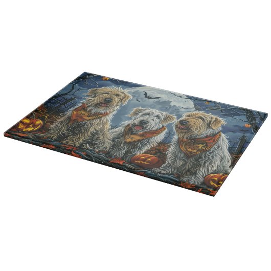 Wolfhound Halloween Spooky Schneidebrett (Ecke)