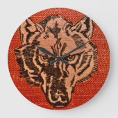 Wolfskopf auf Rot Große Wanduhr (Vorderseite)