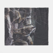 WOLFSRUDEL AUF FELSFORMATION FLEECEDECKE (Vorderseite (Horizontal))