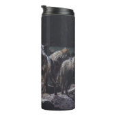 WOLFSRUDEL AUF FELSFORMATION THERMOSBECHER (Nach rechts gedreht)