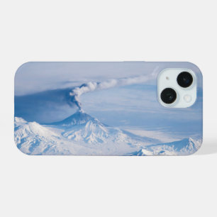 Wolke aus dem Kliutschewskoi-Vulkan. iPhone 15 Hülle
