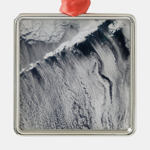 Wolke kopiert sichtbares über den Aleuten Ornament Aus Metall