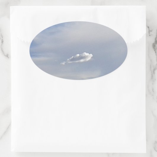 Wolke und Wolke Ovaler Aufkleber (Tasche)