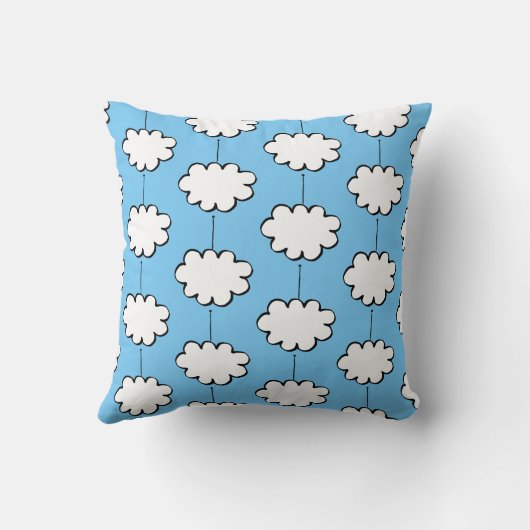 Wolken an Strings Kissen (Rückseite)