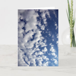 Wolken auf blauem Himmel Karte