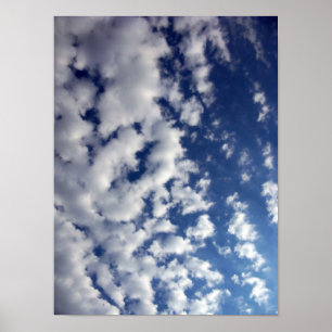 Wolken auf blauem Himmel Poster
