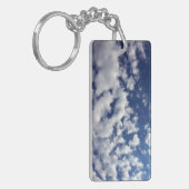 Wolken auf blauem Himmel Schlüsselanhänger (Vorderseite links)