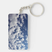 Wolken auf blauem Himmel Schlüsselanhänger (Rückseite)