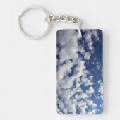 Wolken auf blauem Himmel Schlüsselanhänger (Vorderseite)
