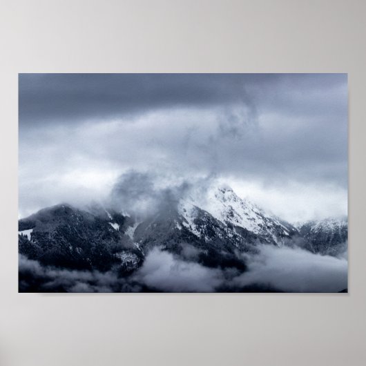 Wolken auf dem Berg Storžič, Slowenien Poster (Vorne)