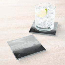 Wolken auf den Hügeln Schwarz-Weiß-Fotografie Glasuntersetzer