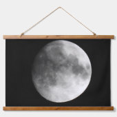 Wolken blühen über den Mond | Moon Fotografy Wandteppich Mit Holzrahmen (Vorne)