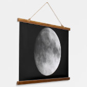 Wolken blühen über den Mond | Moon Fotografy Wandteppich Mit Holzrahmen (Gewinkelt)