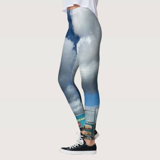 Wolken der Day Series von AskStudio Leggings (Links)