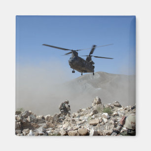 Wolken des Staubes oben getreten durch die Magnet