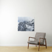 Wolken, die majestätische Berge bedecken Wandteppich (Beispiel (Horizontal))