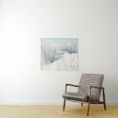 Wolken, die sich über den Fichtenwaldgebirgen abwä Wandteppich (Beispiel (Horizontal))