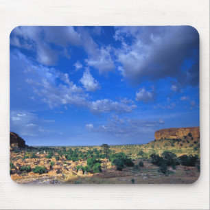 Wolken, die über den Himmel fliegen Mousepad