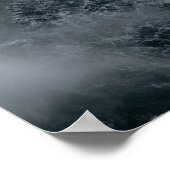 Wolken fließen über Berge Poster (Ecke)