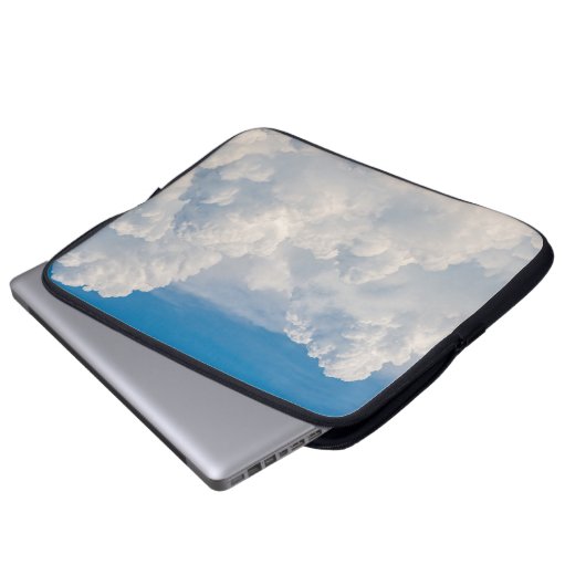 Wolken im Himmel Laptopschutzhülle (Vorne Knopf)