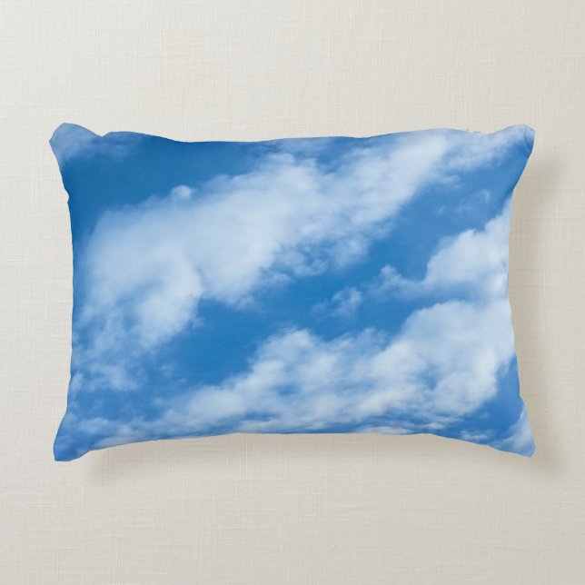 Wolken im Himmel und in Sky Blue Dekokissen (Vorderseite)