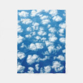 Wolken im Himmelsmuster Fleecedecke (Vorderseite)