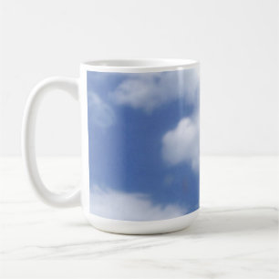 Wolken in blauem Himmel Kaffeetasse