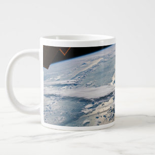 Wolken in Sumatra, Indonesien. Jumbo-Tasse