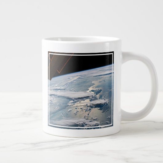 Wolken in Sumatra, Indonesien. Jumbo-Tasse (Rechts)